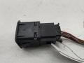 Кнопка открывания лючка топливного бака Volkswagen Passat B5 1997, 1.6 л., бензин, МКПП, зелёный, универсал, 3B0959833 - фото №2