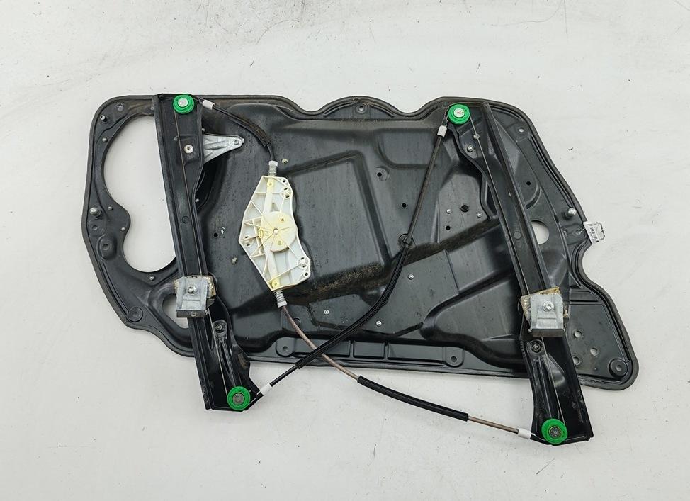стеклоподъемник электрический передний правый Volkswagen Passat B6 2007, 1.9 л., дизель, МКПП, чёрный, универсал, 3C1837756K - фото №1