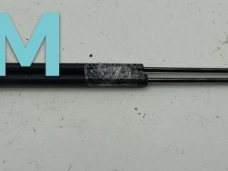амортизатор крышки багажника (3-5 двери) Volkswagen Passat B4 1995, 1.8 л., бензин, МКПП, красный, универсал
