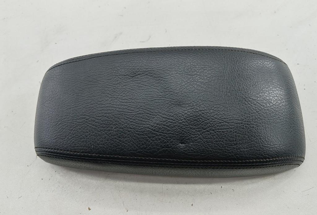 подлокотник Ford Mondeo III 2005, 2.0 л., бензин, МКПП, чёрный, универсал, 1S7XF060A76ABW