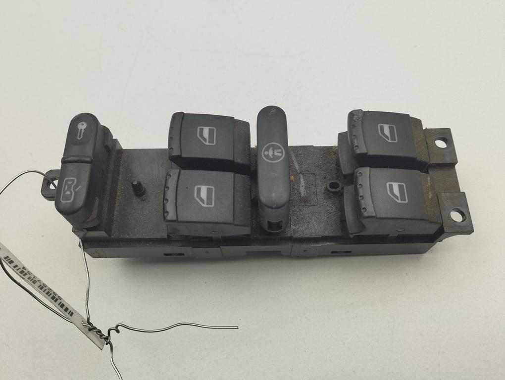 блок управления стеклоподъемниками Volkswagen Passat B5 1997, 2.3 л., бензин, МКПП, зелёный, седан, 1J4959857A