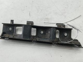 крепление ( кронштейн ) крыла Volkswagen Passat B6 2008, универсал, 3C0807184