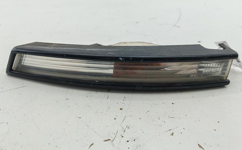 Поворотник (указатель поворота) левый Volkswagen Passat B6 2005, 2.0 л., бензин, АКПП, чёрный, универсал, 3C0953041L - фото №1