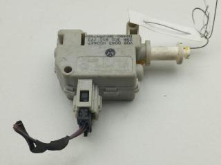 замок лючка топливного бака Volkswagen Passat B6 2009, 1.4 л., бензин, МКПП, чёрный, универсал, 3C0810773