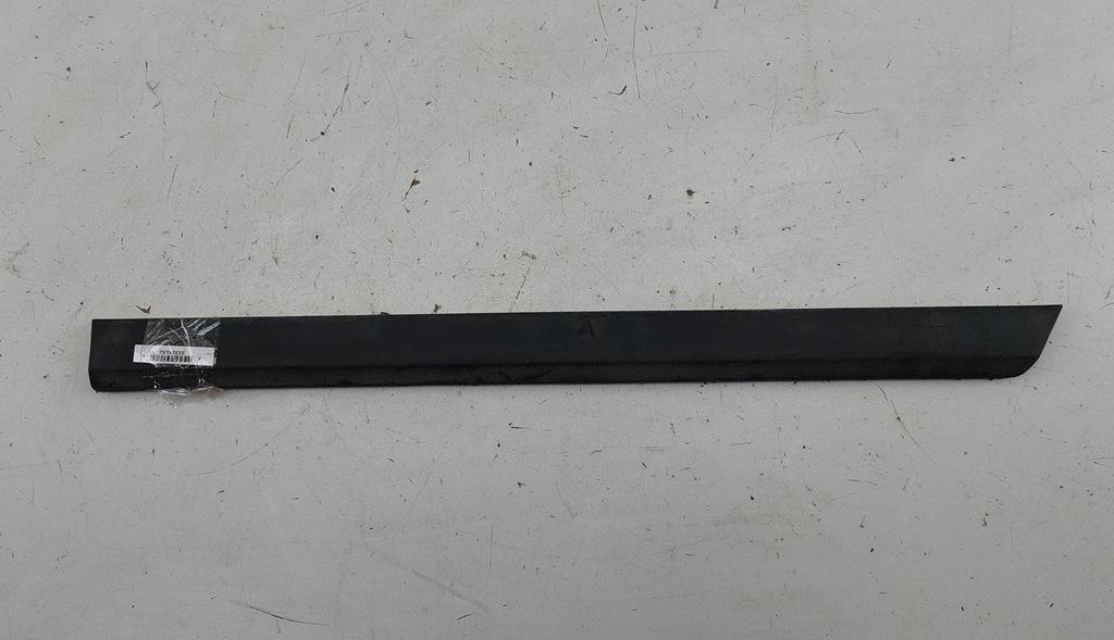 молдинг двери задней левой Volkswagen Passat B6 2006, 2.0 л., дизель, МКПП, чёрный, универсал