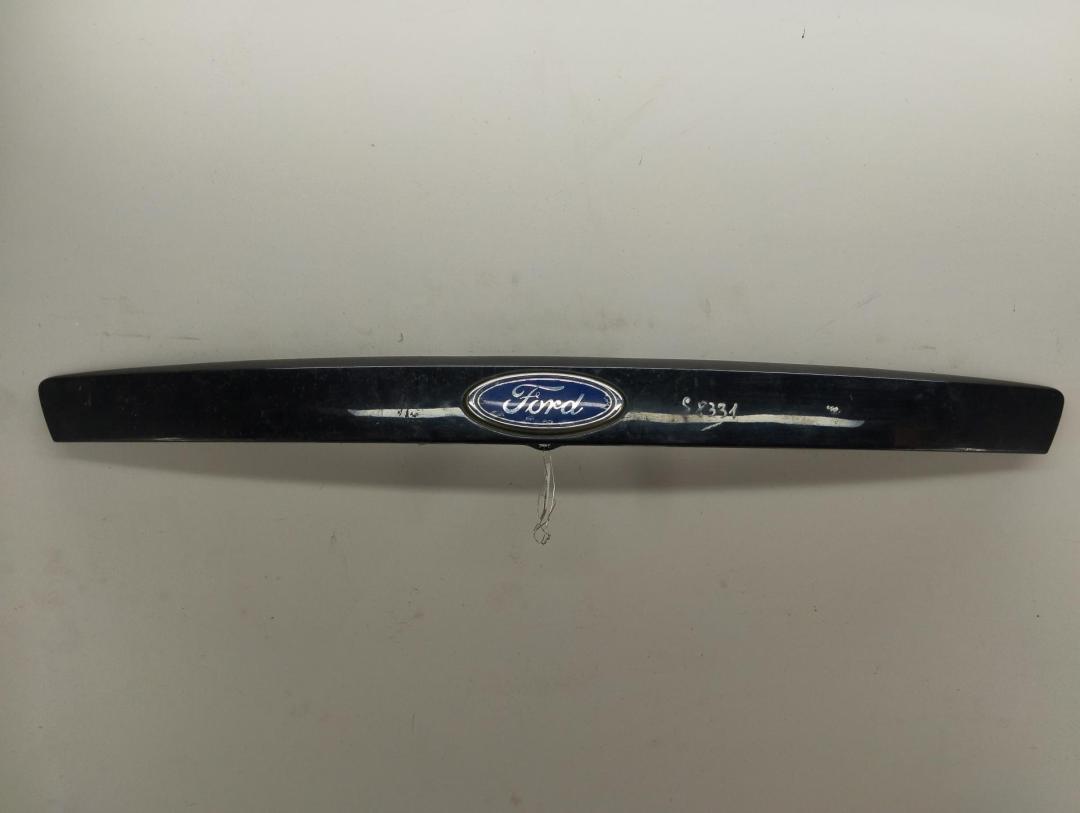 накладка подсветки номера Ford Mondeo III 2000, 1.8 л., бензин, МКПП, чёрный, хетчбэк 5 дв., 1S7119B514AB
