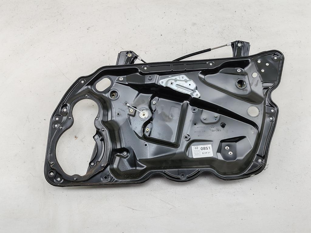 стеклоподъемник электрический передний правый Volkswagen Passat B6 2006, 2.0 л., дизель, МКПП, чёрный, универсал, 3C1837756G - фото №1