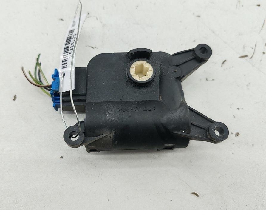моторчик заслонки печки Volkswagen Passat B6 2007, 2.0 л., дизель, МКПП, синий, универсал, 3C0907511 - фото №1