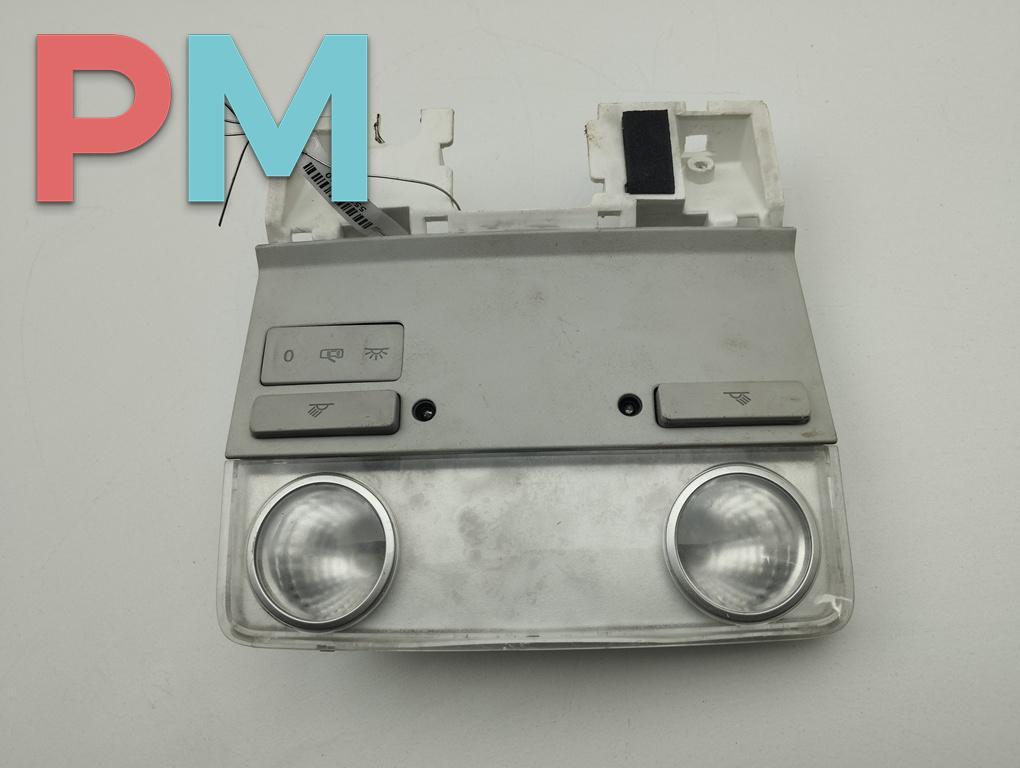 фонарь салона (плафон) Volkswagen Passat B6 2006, 2.0 л., дизель, МКПП, чёрный, универсал, 1K0947105R - фото №1