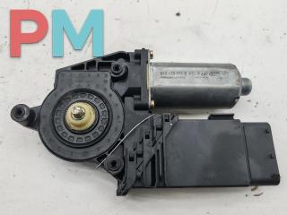 моторчик стеклоподъемника передний левый Volkswagen Passat B5 1997, 2.3 л., МКПП, седан, 3B4837751BA