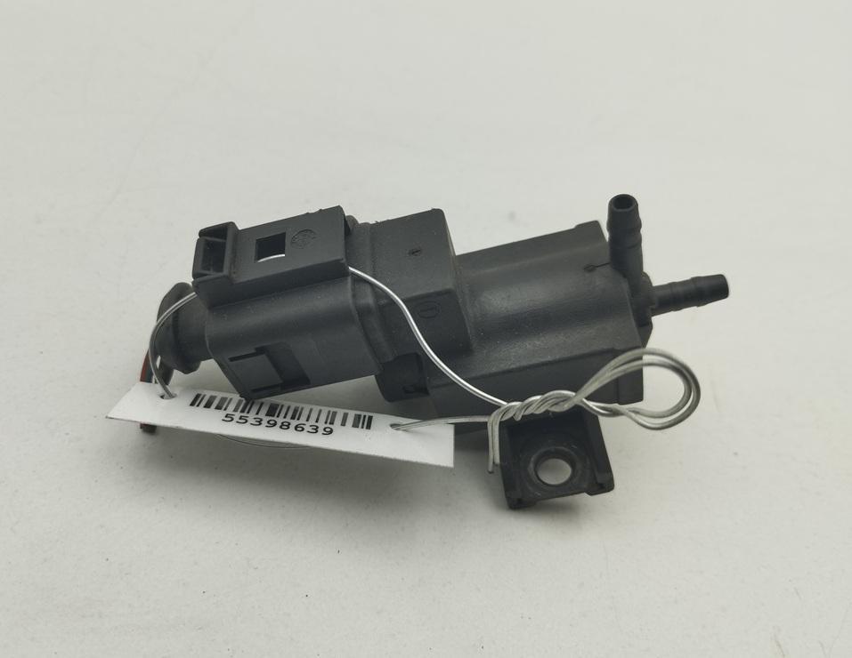 клапан вакуумного управления Volkswagen Passat B6 2006, 2.0 л., дизель, МКПП, чёрный, универсал - фото №1