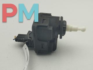 корректор фар Volkswagen Vento 1 поколение 1997, 1.6 л., бензин, АКПП, зелёный, седан, 1H0941295C