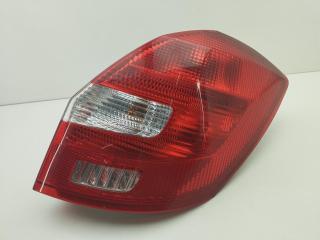 фонарь задний правый Skoda Fabia 2 поколение (5J) 2009, 1.2 л., бензин, МКПП, серый, хетчбэк 5 дв., 5J6945096