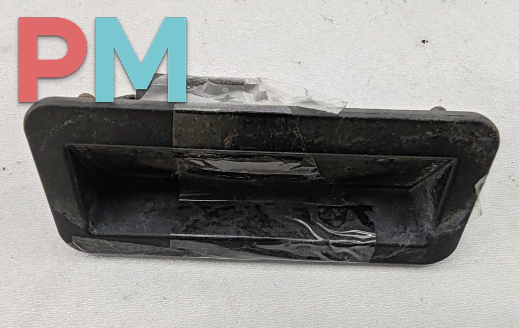кнопка открытия багажника Ford Focus 2 поколение 2006, 1.6 л., i, бензин, МКПП, красный, универсал, 6M5119B514 - фото №1