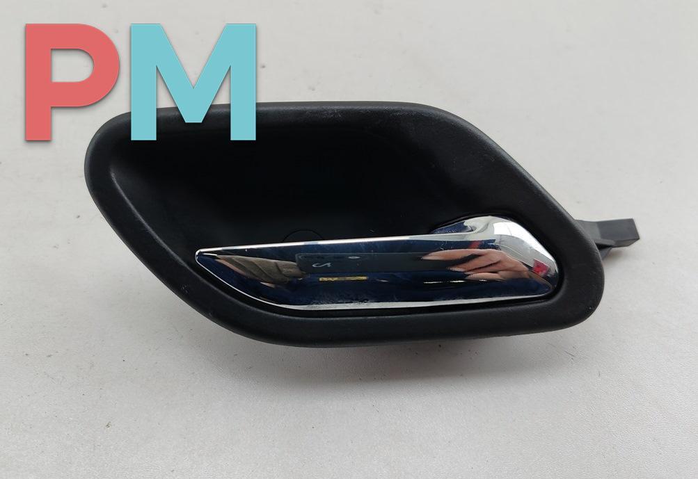 ручка внутренняя передняя правая BMW 5 серия E39 1997, 2.5 л., бензин, МКПП, синий, седан, 8226050 - фото №1