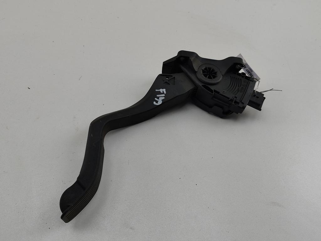 педаль Peugeot 307 2007, 2.0 л., дизель, МКПП, белый, универсал, 9681530380
