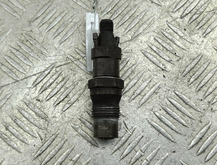 форсунка Volkswagen Transporter T4 1994, 2.4 л., дизель, МКПП, зелёный, микроавтобус, 068130202