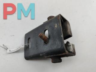 кронштейн (крепление) Mitsubishi Pajero/Montero II 1994, 2.8 л., дизель, МКПП, серый, внедорожник 5 дв., 047217334