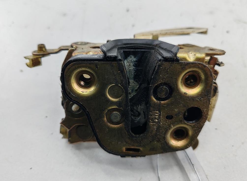 замок двери передней левой Opel Astra F 1994, 1.7 л., дизель, МКПП, красный, универсал