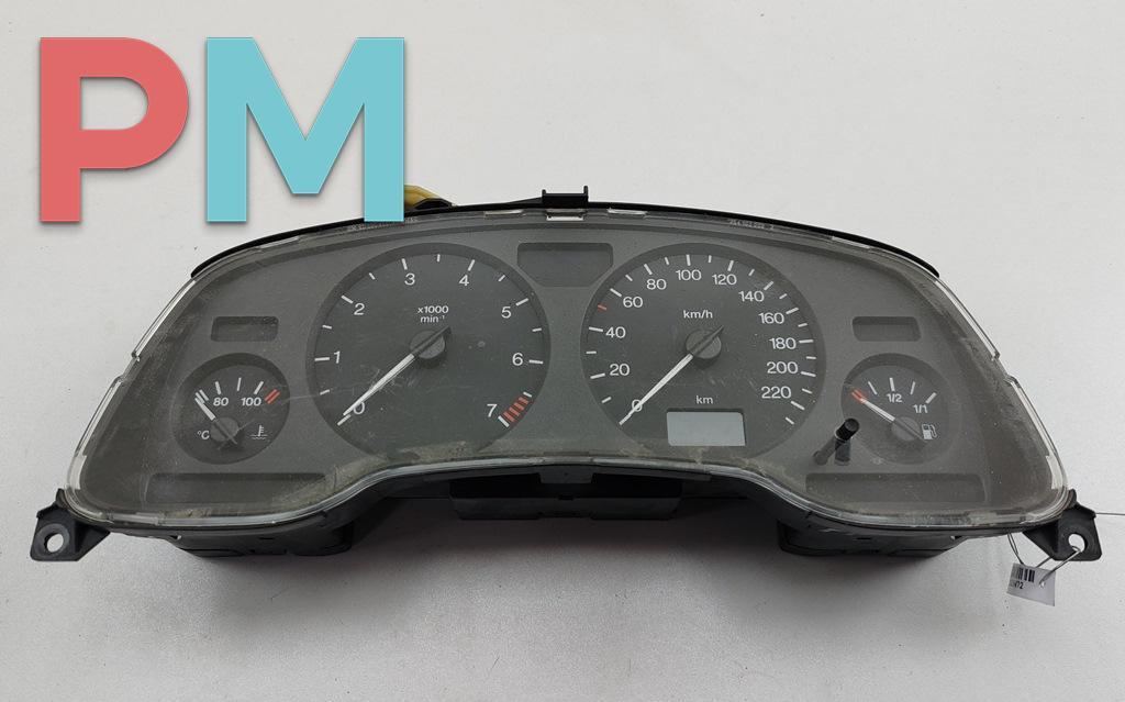 приборная панель Opel Astra G 2000, 1.6 л., бензин, МКПП, белый, хетчбэк 5 дв., 09288746 - фото №1