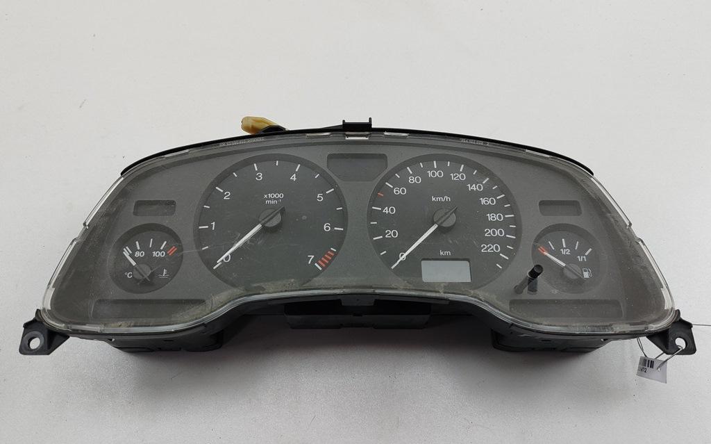 приборная панель Opel Astra G 2000, 1.6 л., бензин, МКПП, белый, хетчбэк 5 дв., 09288746 - фото №1