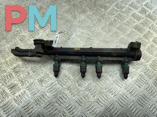 Форсунка топливная (комплект) Volkswagen Golf 4 поколение 1999, 1.6 л., бензин, АКПП, серый, хетчбэк 3 дв., 037906031AA