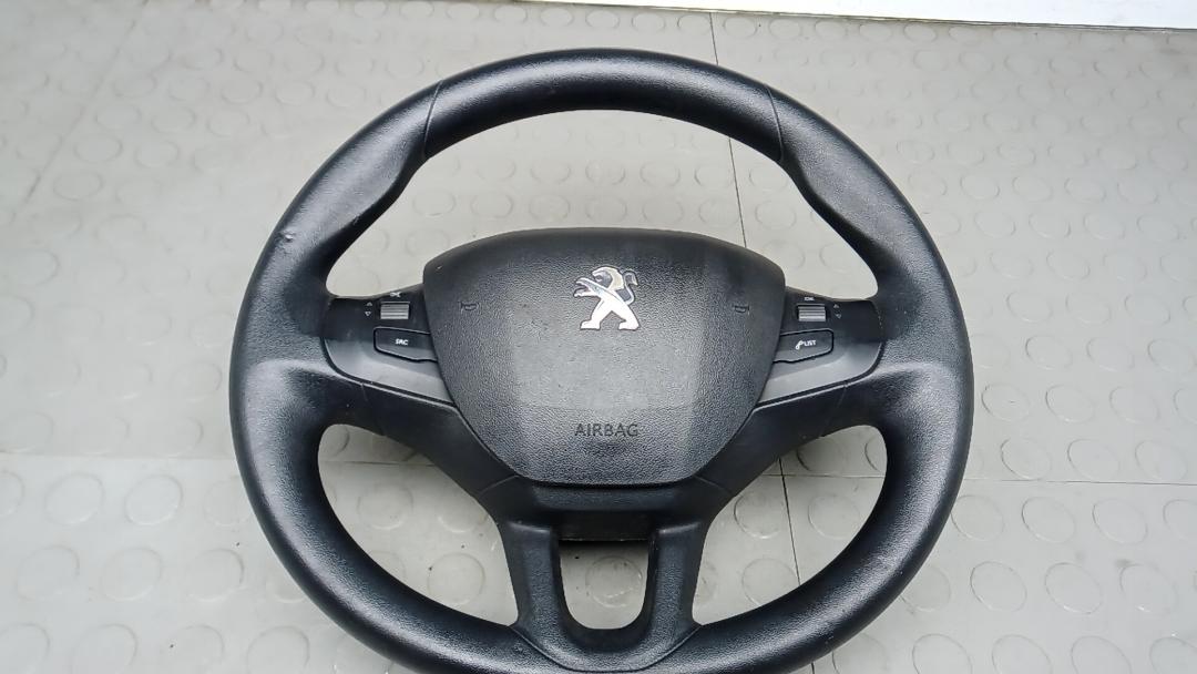 руль Peugeot 208 1 поколение 2013, 1.0 л., бензин, МКПП, хетчбэк 5 дв. - фото №1