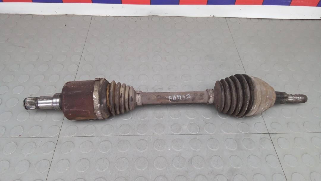полуось передняя левая (приводной вал, ШРУС) Ford Mondeo 5 поколение 2016, 2.0 л., дизель, МКПП, хетчбэк 5 дв. - фото №1