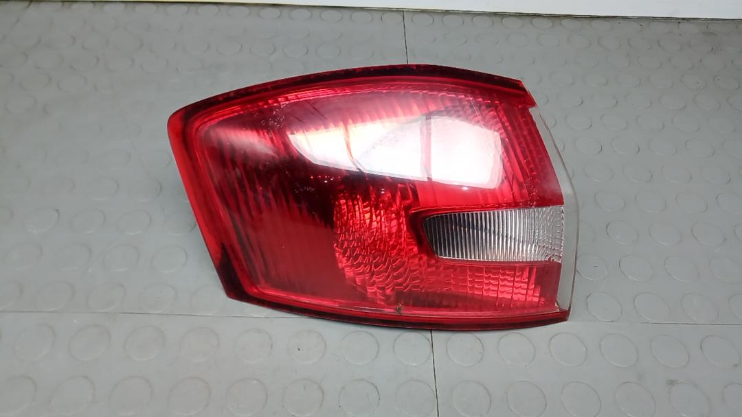 фонарь задний левый Ford Kuga 1 поколение 2011, 2.0 л., TDCi 4x4, дизель, АКПП, внедорожник 5 дв. - фото №1