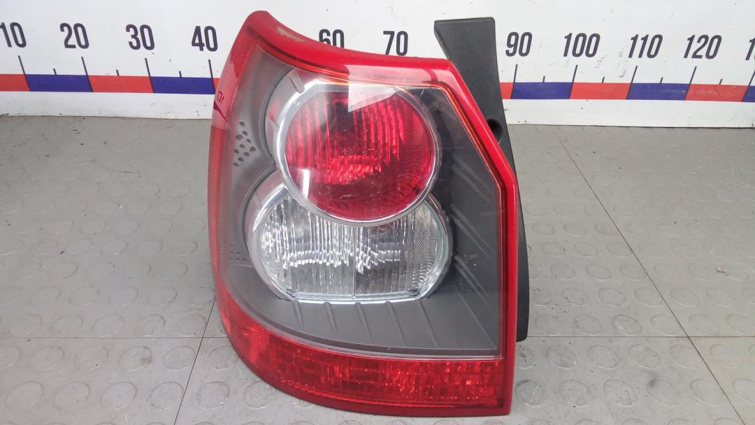 фонарь задний левый Land Rover Freelander 2 поколение 2007, 2.2 л., D TD4, дизель, МКПП, внедорожник 5 дв. - фото №1