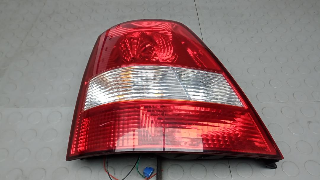 фонарь задний левый Kia Sorento 1 поколение 2005, 2.5 л., дизель, МКПП, внедорожник 5 дв. - фото №1