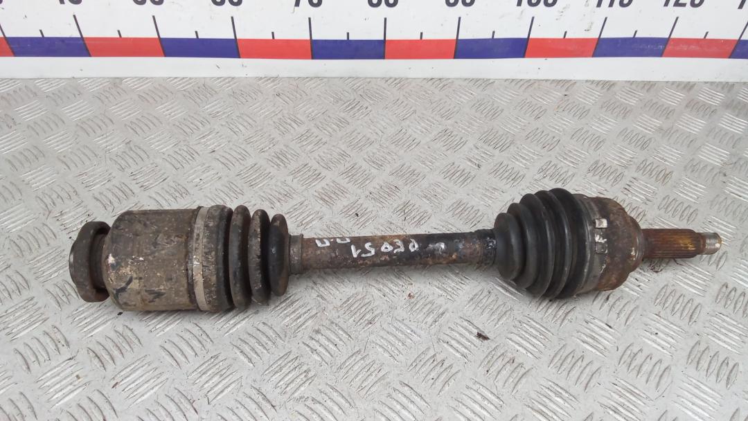 полуось передняя правая (приводной вал, ШРУС) Kia Sorento 1 поколение 2005, 2.5 л., дизель, МКПП, внедорожник 5 дв. - фото №1