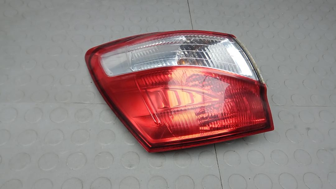 фонарь задний левый Nissan Qashqai 2 поколение 2013, 1.5 л., дизель, МКПП, внедорожник 5 дв. - фото №1