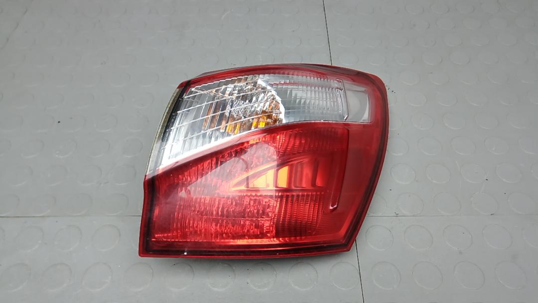 фонарь задний правый Nissan Qashqai 2 поколение 2013, 1.5 л., дизель, МКПП, внедорожник 5 дв. - фото №1