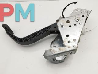 педаль сцепления Opel Zafira 2 поколение (B) 2006, 1.9 л., дизель, МКПП, чёрный, минивэн, 13192503