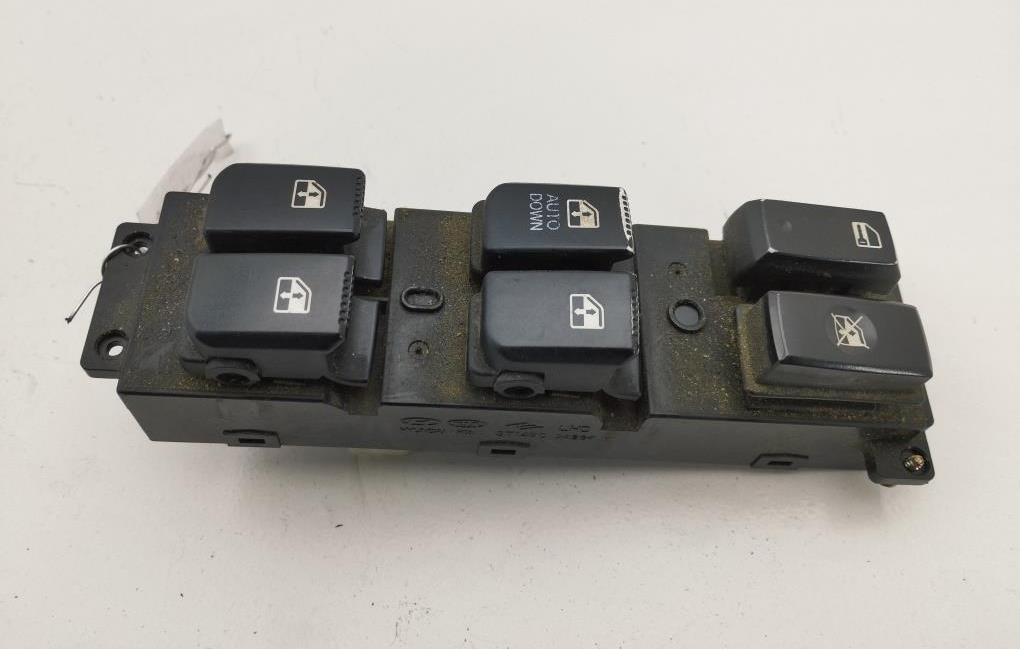 блок управления стеклоподъемниками Hyundai Santa Fe 2006, 2.2 л., дизель, МКПП, серый, внедорожник 5 дв., 93570-2B060S4