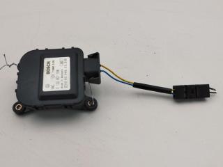 моторчик заслонки печки Mercedes-Benz E-Класс W210/S210 [рестайлинг] 1999, 2.8 л., бензин, АКПП, серый, седан, 0132801108