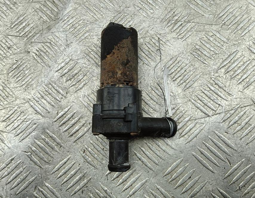 Насос водяной дополнительный Volkswagen Transporter T4 1998, 1.9 л., дизель