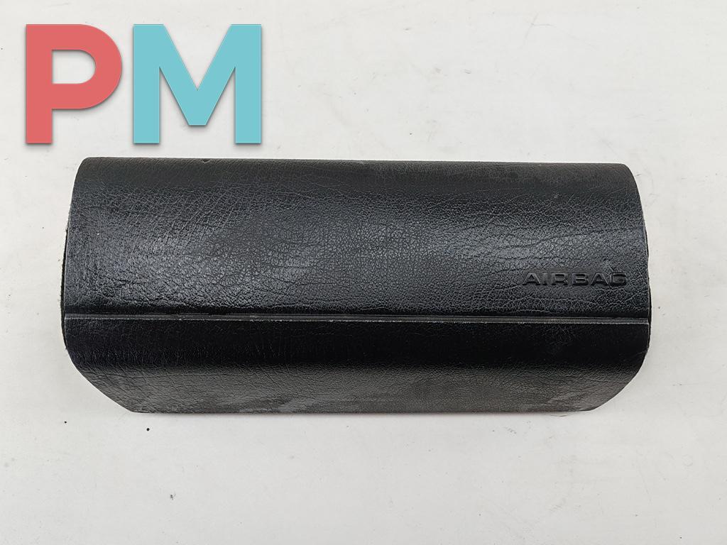 подушка безопасности пассажира Volkswagen Passat B4 1995, 1.8 л., бензин, МКПП, красный, универсал, 3A1880202A - фото №1