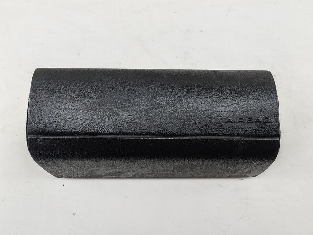 подушка безопасности пассажира Volkswagen Passat B4 1995, 1.8 л., бензин, МКПП, красный, универсал, 3A1880202A
