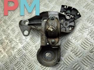 крепление стабилизатора / втулки стабилизатора Audi A4 B6 2001, 2.0 л., бензин, АКПП, серый, седан, 8E0199352