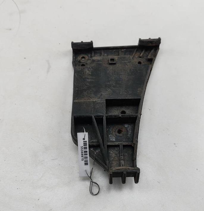 крепление ( кронштейн ) крыла Audi A4 B5 1998, седан, 8D0807283