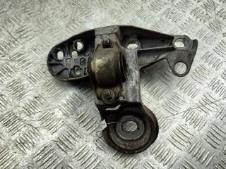крепление стабилизатора / втулки стабилизатора Audi A4 B6 2001, 2.0 л., бензин, АКПП, серый, седан, 8E0199351