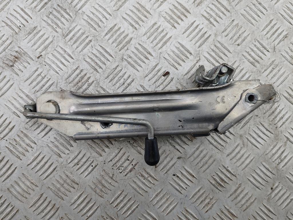 домкрат Volkswagen Passat B5+ (GP) 2001, 1.9 л., дизель, МКПП, синий, универсал, 8L0011031A