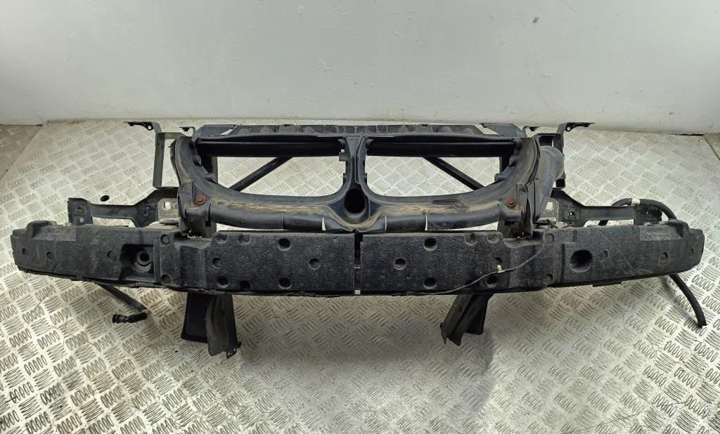 Рамка радиатора BMW 5 E60/E61 2004, 2.2 л., бензин, АКПП, серый, седан, 7033696