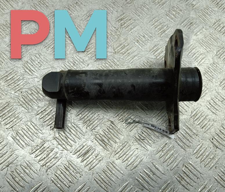 кронштейн переднего бампера Audi A4 B7 2004, 2.0 л., бензин, МКПП, синий, седан, 8E0807134C - фото №1