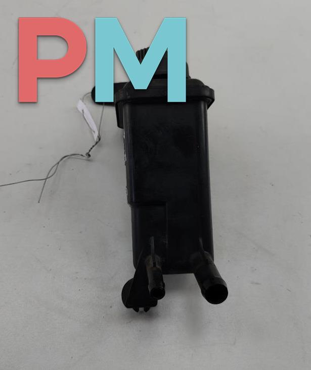 Бачок гидроусилителя Audi A4 B7 2004, 2.0 л., бензин, 8E0422373B - фото №1