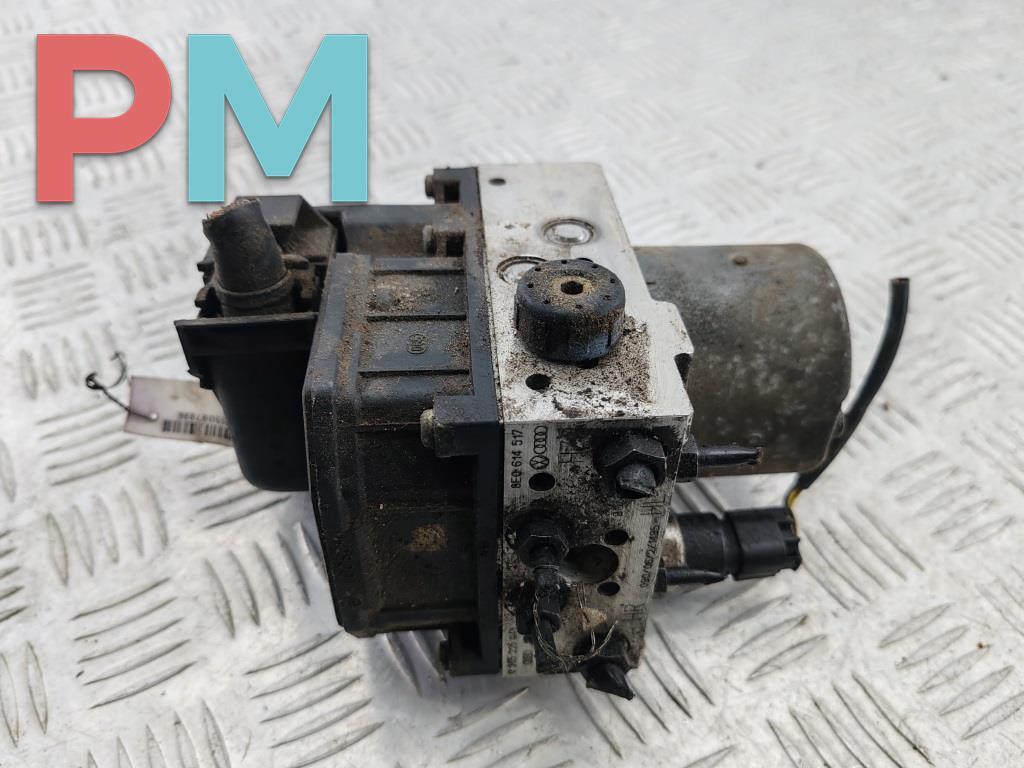 блок ABS Audi A4 B6 2001, 2.0 л., бензин, АКПП, серый, седан, 8E0614517 - фото №1