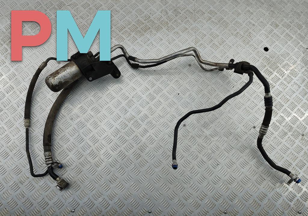 трубка кондиционера Audi A6 4F/C6 2004, 2.0 л., дизель, МКПП, чёрный, седан, 4F0260712 - фото №1