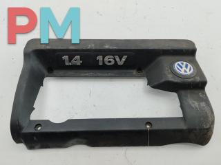 декоративная крышка двигателя Volkswagen Golf 4 поколение 2000, 1.4 л., бензин, МКПП, серый, хетчбэк 5 дв., 036103925